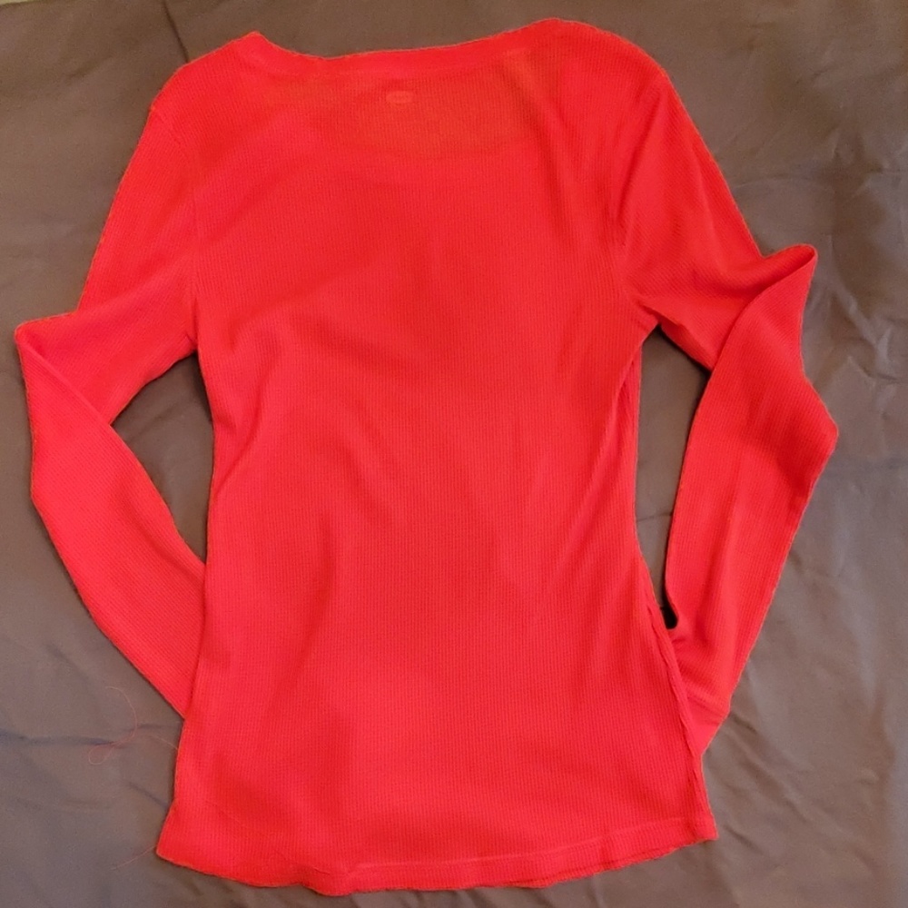 Old Navy top - Picture 2 of 3